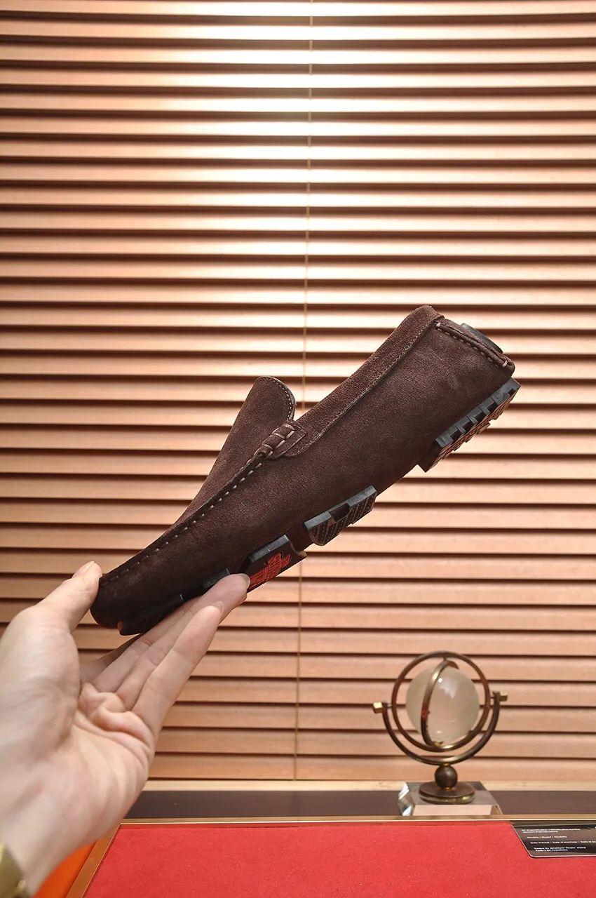 Men's shoes 💰420💶 Product trademark: Hermès "Hermès" beanie shoes. Regular size: 38-45 (45 customized, non-returnable). Product material: Selected first-layer calfskin upper + cowhide lining. Strong three-dimensional visual effect, original rubber outsole Color: 3⃣️colors available
